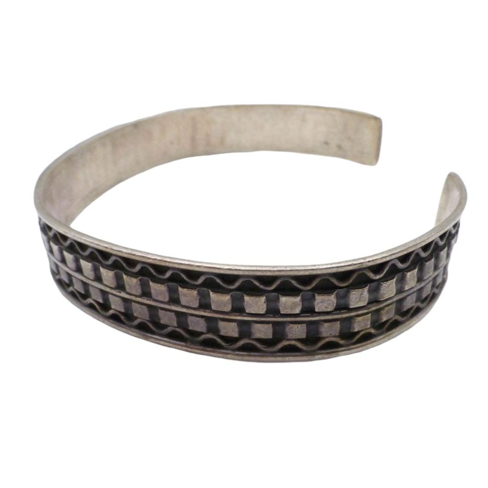 925 Sterling Silver Square Zig Zag Pattern Cuff 7… - image 2